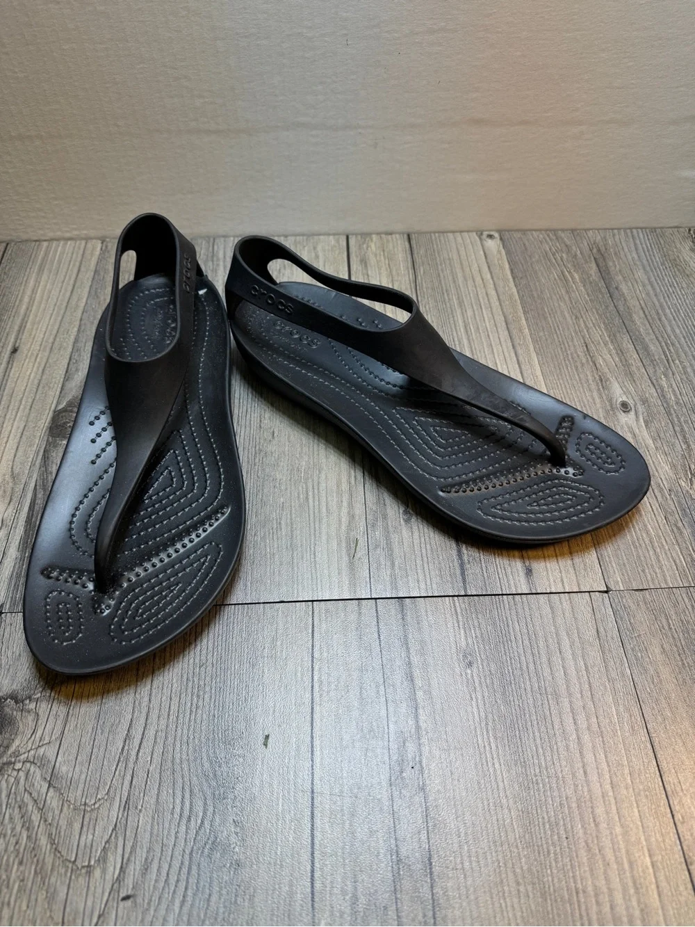Crocs Serena Sexi Women’s Size US 8 Black Thong Slingback Flip Flop Sandal Rare - Picture 1 of 8